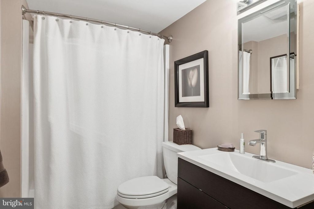 Image 29 of property listing at 1718 WOODLORE RD, Annapolis, MD 21401