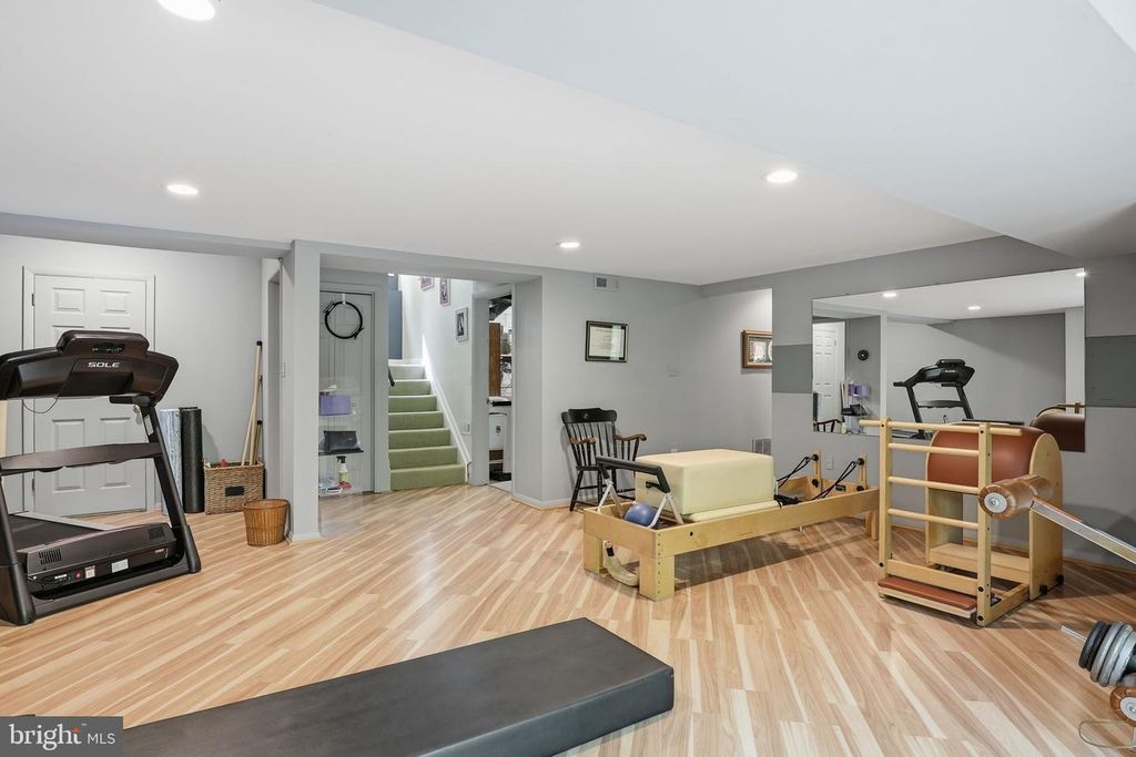 Image 30 of property listing at 1718 WOODLORE RD, Annapolis, MD 21401