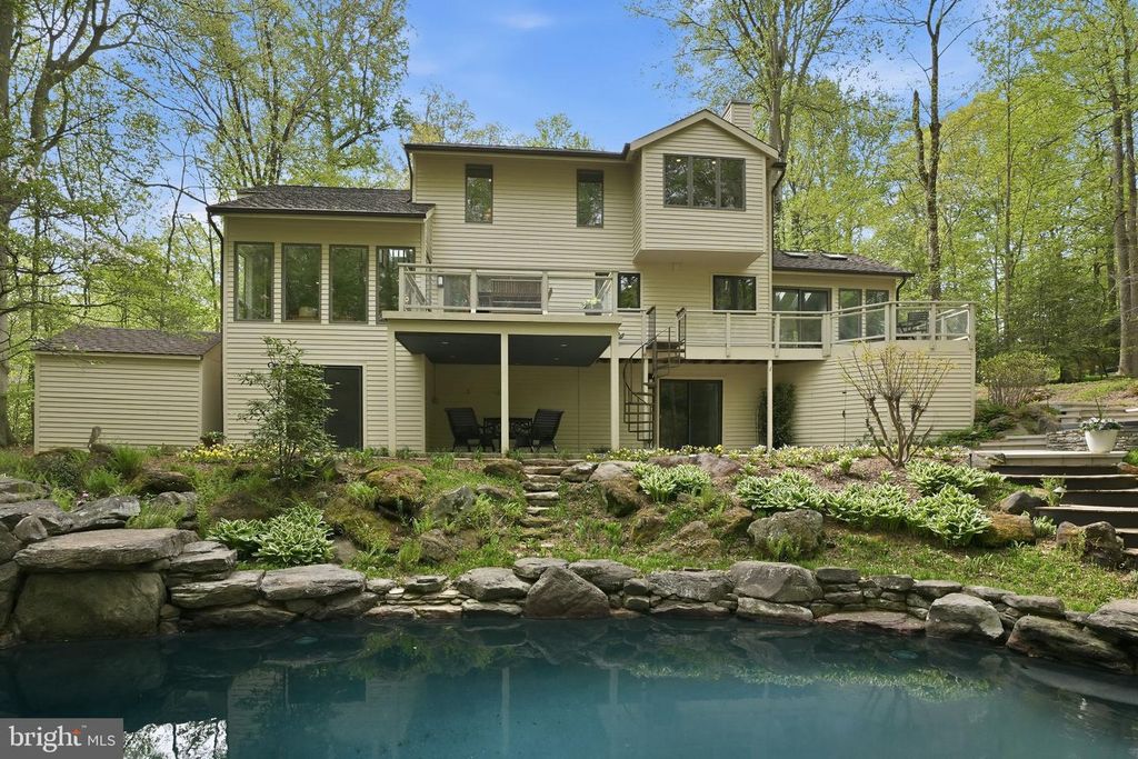 Image 35 of property listing at 1718 WOODLORE RD, Annapolis, MD 21401