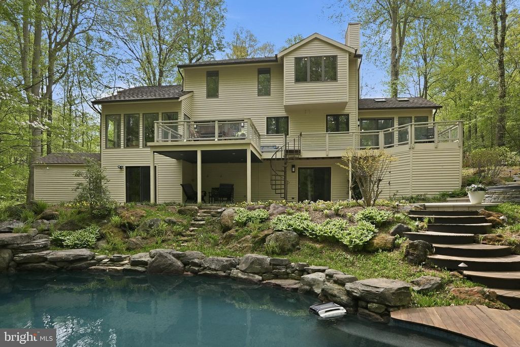 Image 37 of property listing at 1718 WOODLORE RD, Annapolis, MD 21401