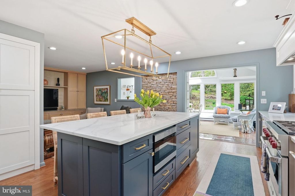 Image 7 of property listing at 1718 WOODLORE RD, Annapolis, MD 21401