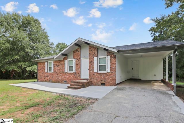 271 Peach Street, Inman, SC 29349