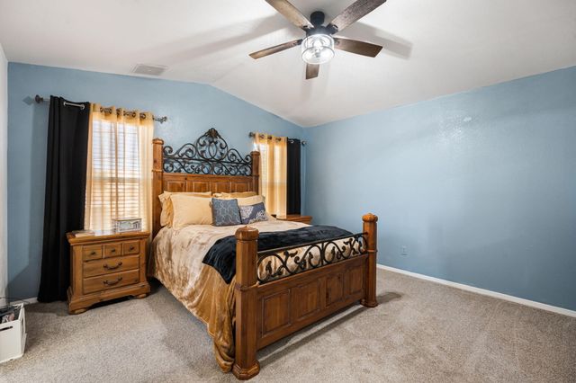 4905 Dover Place NW, Albuquerque, NM 87114