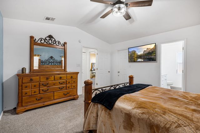 4905 Dover Place NW, Albuquerque, NM 87114