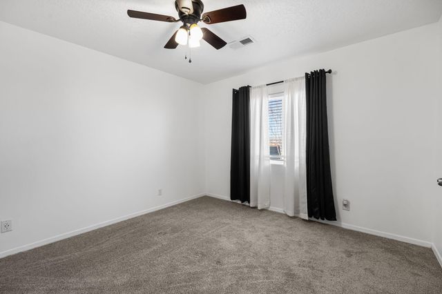 4905 Dover Place NW, Albuquerque, NM 87114