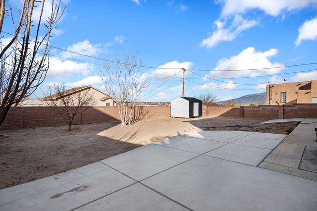 4905 Dover Place NW, Albuquerque, NM 87114