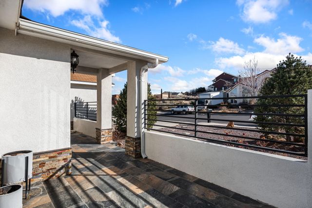 4905 Dover Place NW, Albuquerque, NM 87114