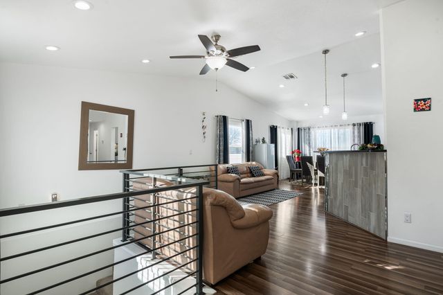 4905 Dover Place NW, Albuquerque, NM 87114