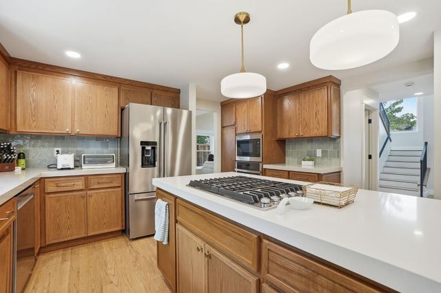 909 Opal Ln, Ripon, CA 95366