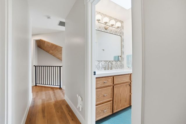 909 Opal Ln, Ripon, CA 95366