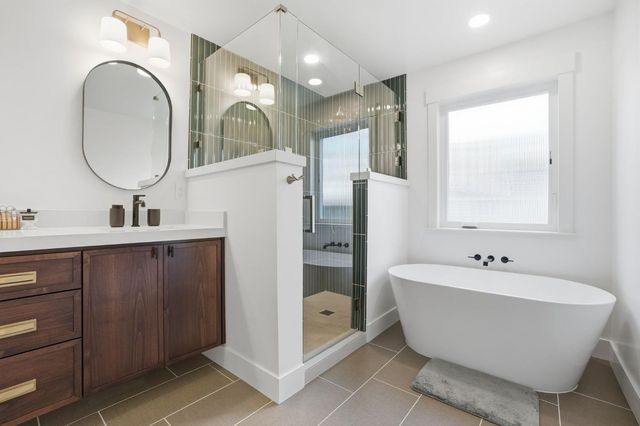 909 Opal Ln, Ripon, CA 95366