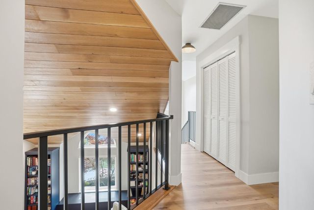 909 Opal Ln, Ripon, CA 95366