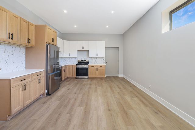 6240 W Belmont Avenue 101, Chicago, IL 60634