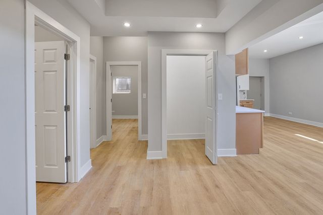 6240 W Belmont Avenue 101, Chicago, IL 60634