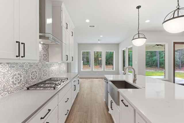 240 Grand View, Huntsville, TX 77340