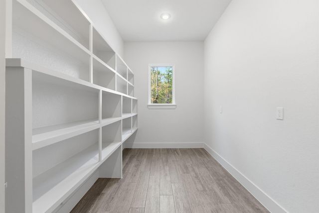 240 Grand View, Huntsville, TX 77340