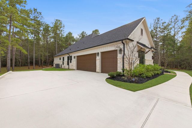 240 Grand View, Huntsville, TX 77340