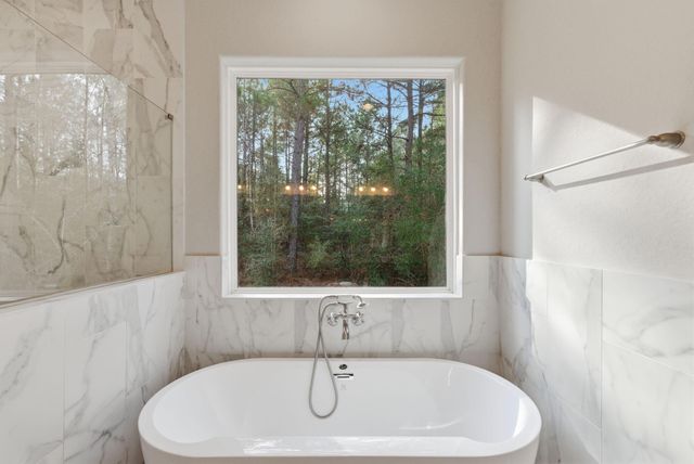 240 Grand View, Huntsville, TX 77340