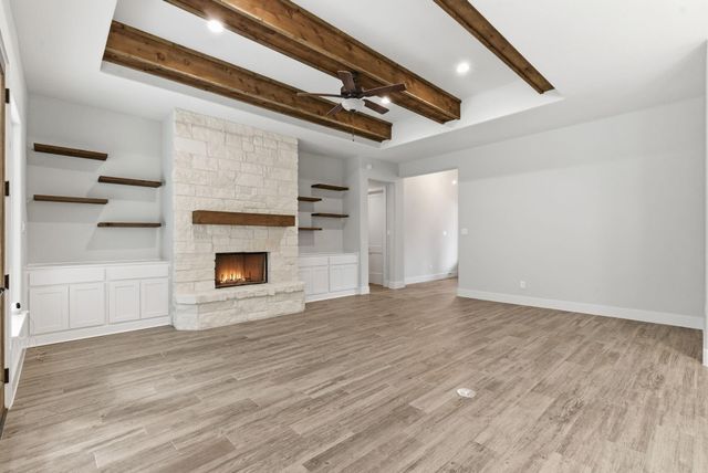 240 Grand View, Huntsville, TX 77340