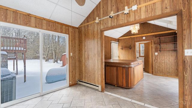 6933 Cozaddale Road, Goshen Twp, OH 45122