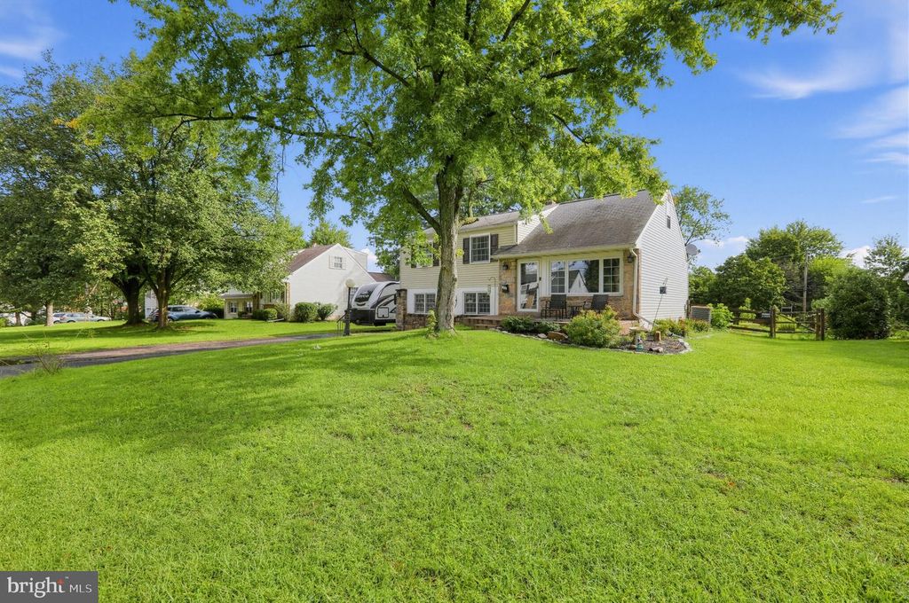 1031 PROSS RD, LANSDALE, PA 19446 — exterior
