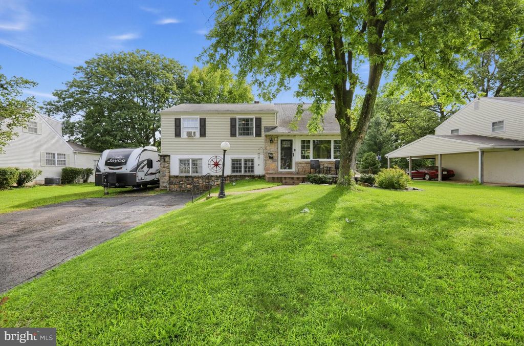 1031 PROSS RD, LANSDALE, PA 19446 — photo 2