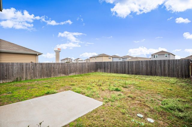 109 Gray Fox LOOP, Hutto, TX 78634