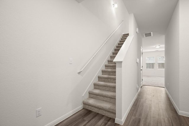 109 Gray Fox LOOP, Hutto, TX 78634