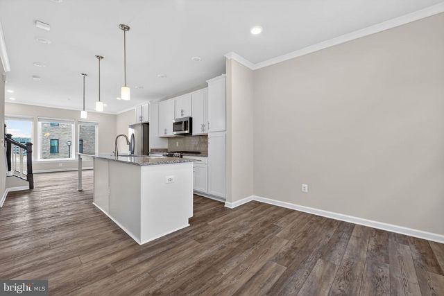 8161 TOMPKINS, Rockville, MD 20855