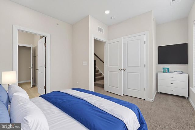 8161 TOMPKINS, Rockville, MD 20855