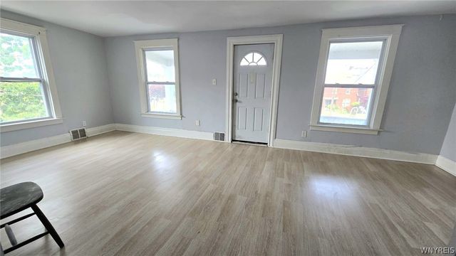 468 Portage Road, Niagara Falls, NY 14303