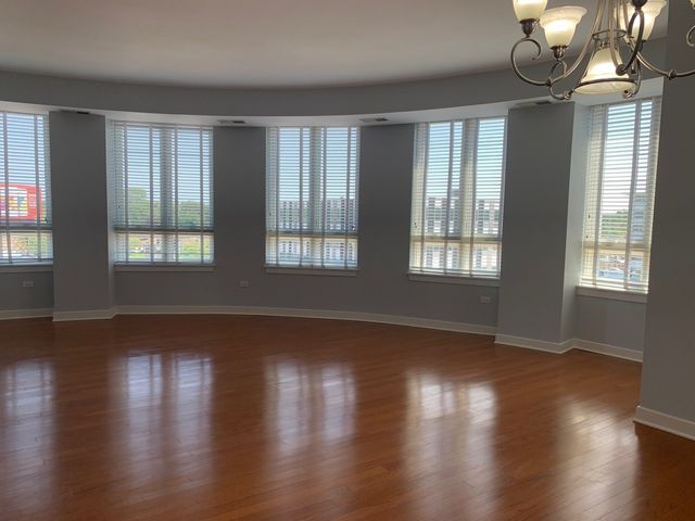 6000 N Cicero Avenue 311, Chicago, IL 60646