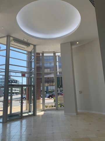 6000 N Cicero Avenue 311, Chicago, IL 60646