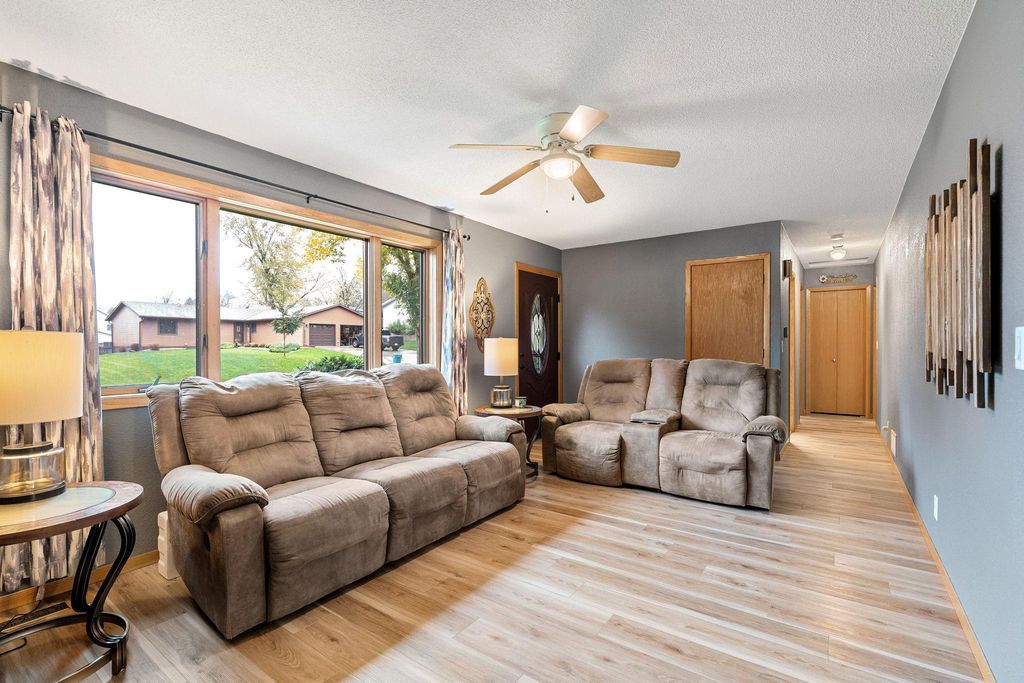 1085 Robert Place SW, Owatonna, MN 55060 — photo 3