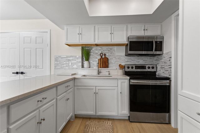 1000 NW 23rd Terrace, Pompano Beach, FL 33069
