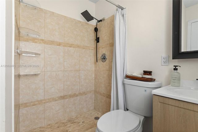 1000 NW 23rd Terrace, Pompano Beach, FL 33069