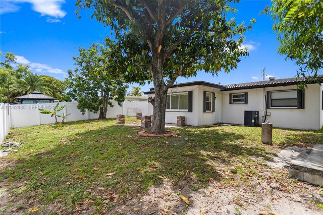 1000 NW 23rd Terrace, Pompano Beach, FL 33069
