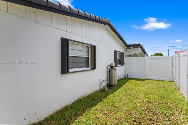 1000 NW 23rd Terrace, Pompano Beach, FL 33069