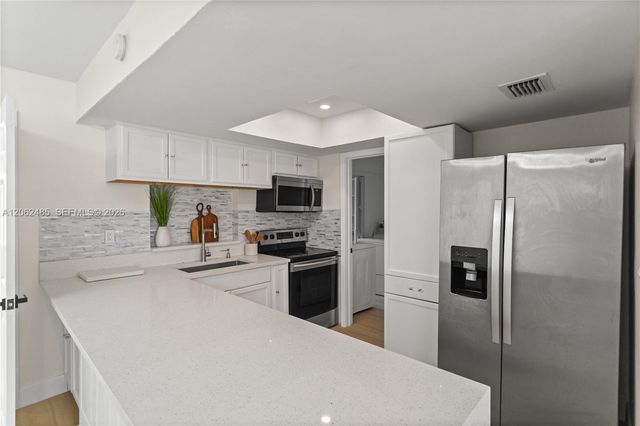 1000 NW 23rd Terrace, Pompano Beach, FL 33069