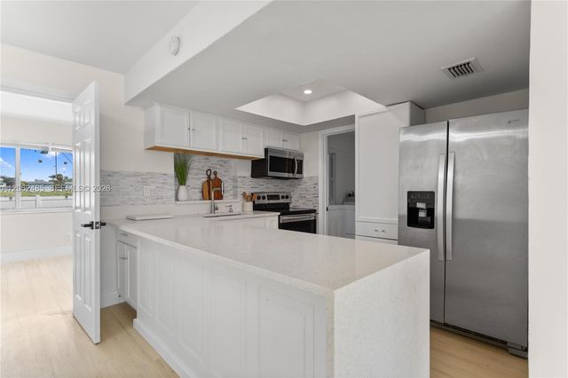 1000 NW 23rd Terrace, Pompano Beach, FL 33069