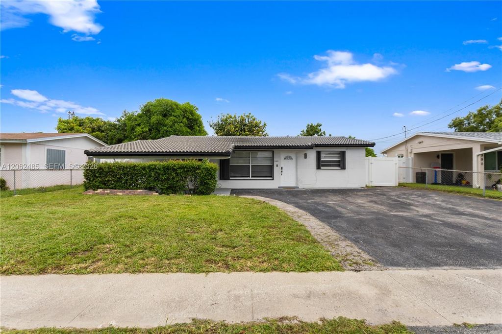 1000 NW 23rd Terrace, Pompano Beach, FL 33069