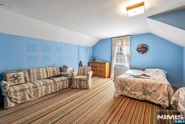 32 Mulder Lane, Midland Park, NJ 07432