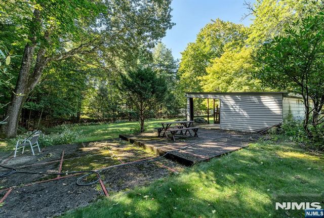 32 Mulder Lane, Midland Park, NJ 07432
