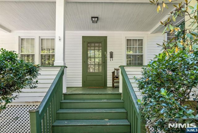 32 Mulder Lane, Midland Park, NJ 07432