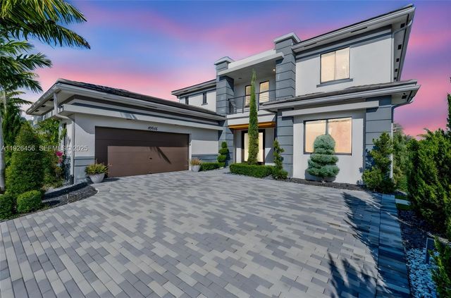 10915 Moore Dr, Parkland, FL 33076