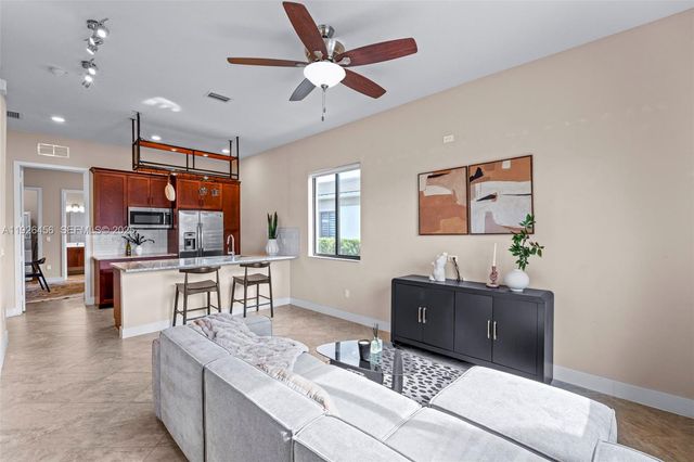 10915 Moore Dr, Parkland, FL 33076