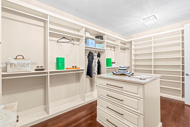 10915 Moore Dr, Parkland, FL 33076