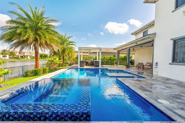 10915 Moore Dr, Parkland, FL 33076