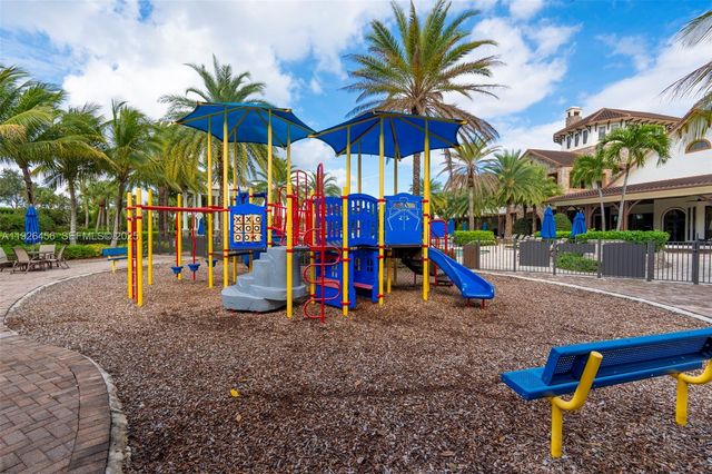 10915 Moore Dr, Parkland, FL 33076