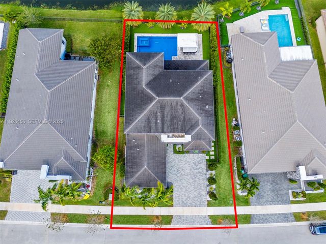 10915 Moore Dr, Parkland, FL 33076